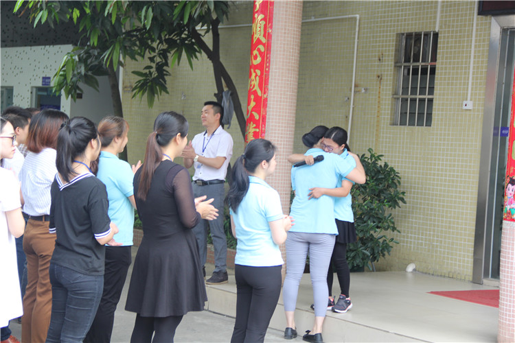 袁瑞芬在分享中用眼淚感動(dòng)了在場(chǎng)的所有人，滿滿的正能量
