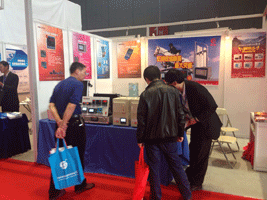 虹潤公司參加第十三屆上海中國國際工業(yè)爐展會(huì)